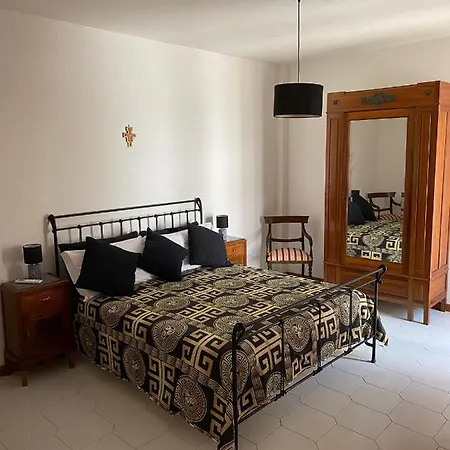 Sara - Con Piscina *