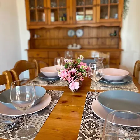 Sara - Con Piscina *