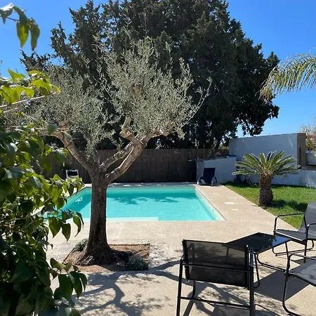 Sara - Con Piscina Villa *