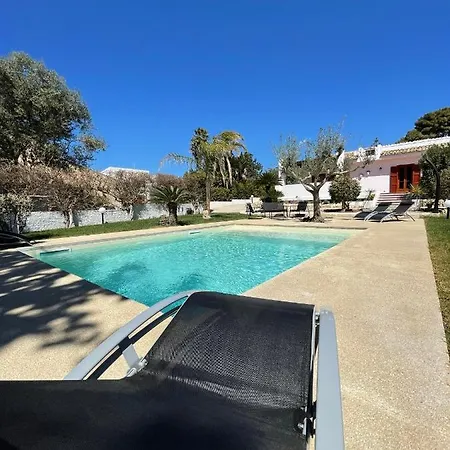 Sara - Con Piscina *