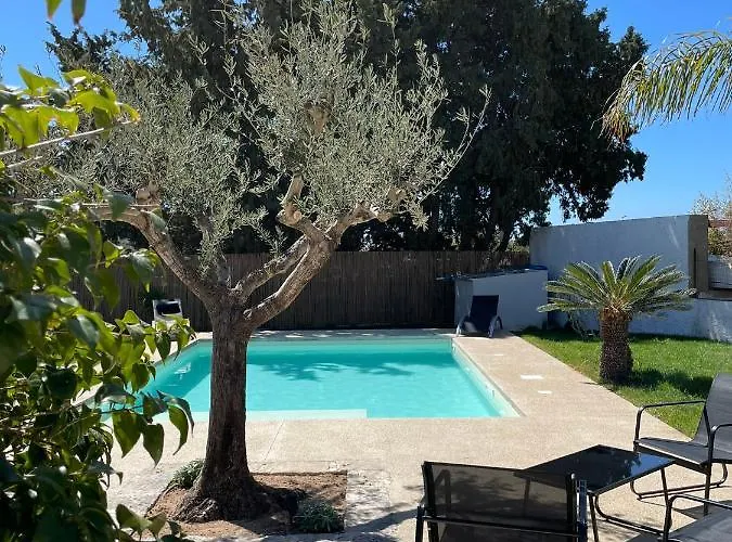 Sara - Con Piscina Villa *