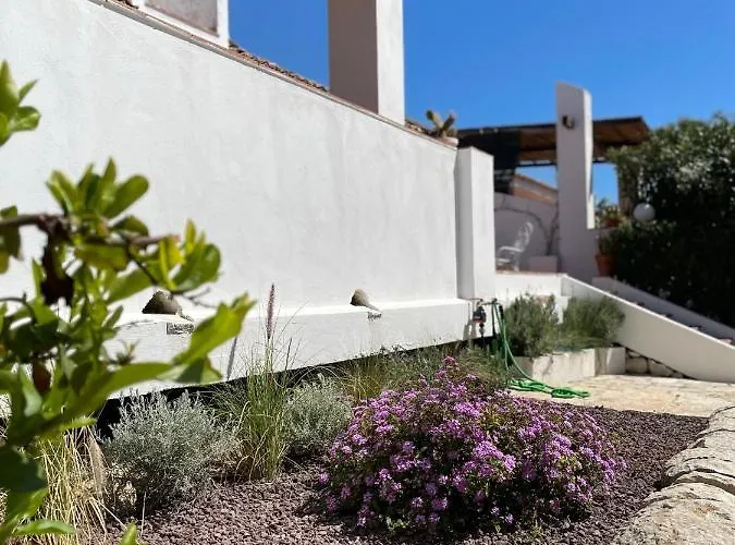 Sara - Con Piscina Villa *